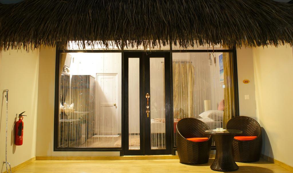 Local Island Inn Hangnaameedhoo Exterior photo